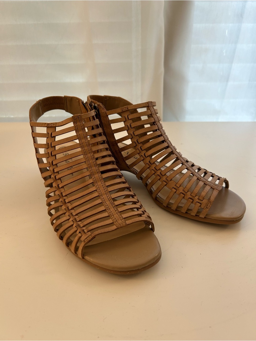 Bella Vita Women's Tan Strappy Gladiator Sandals